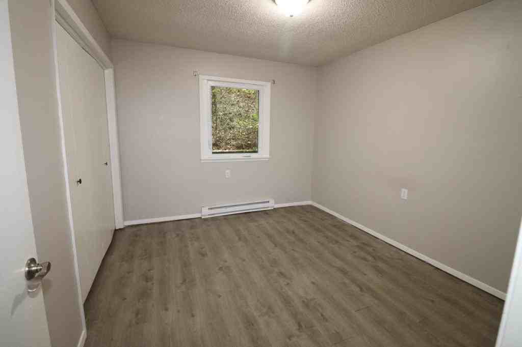 23053 Main St - Photo 7 of 13