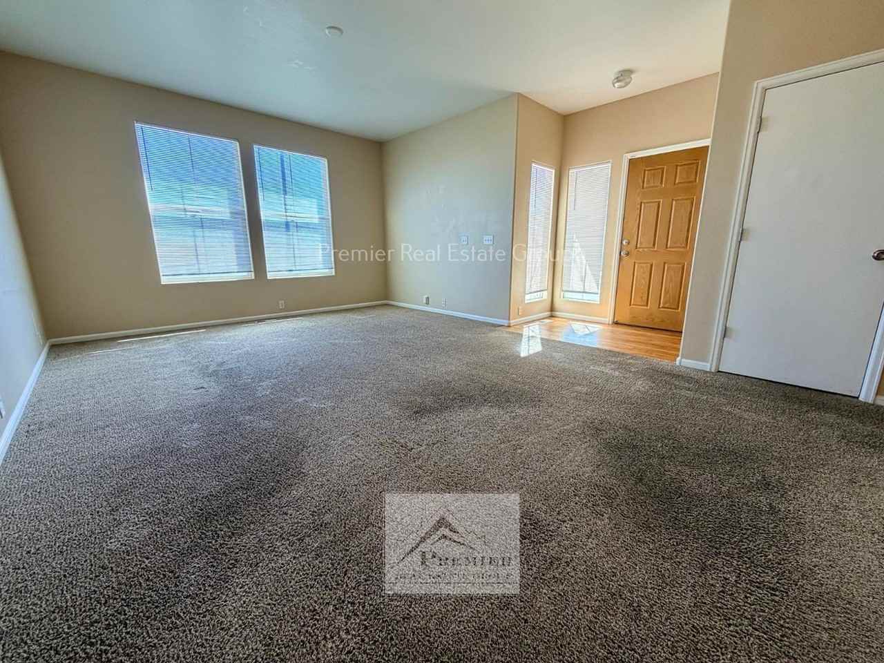 8765 Bamboo Grv - Photo 2 of 16