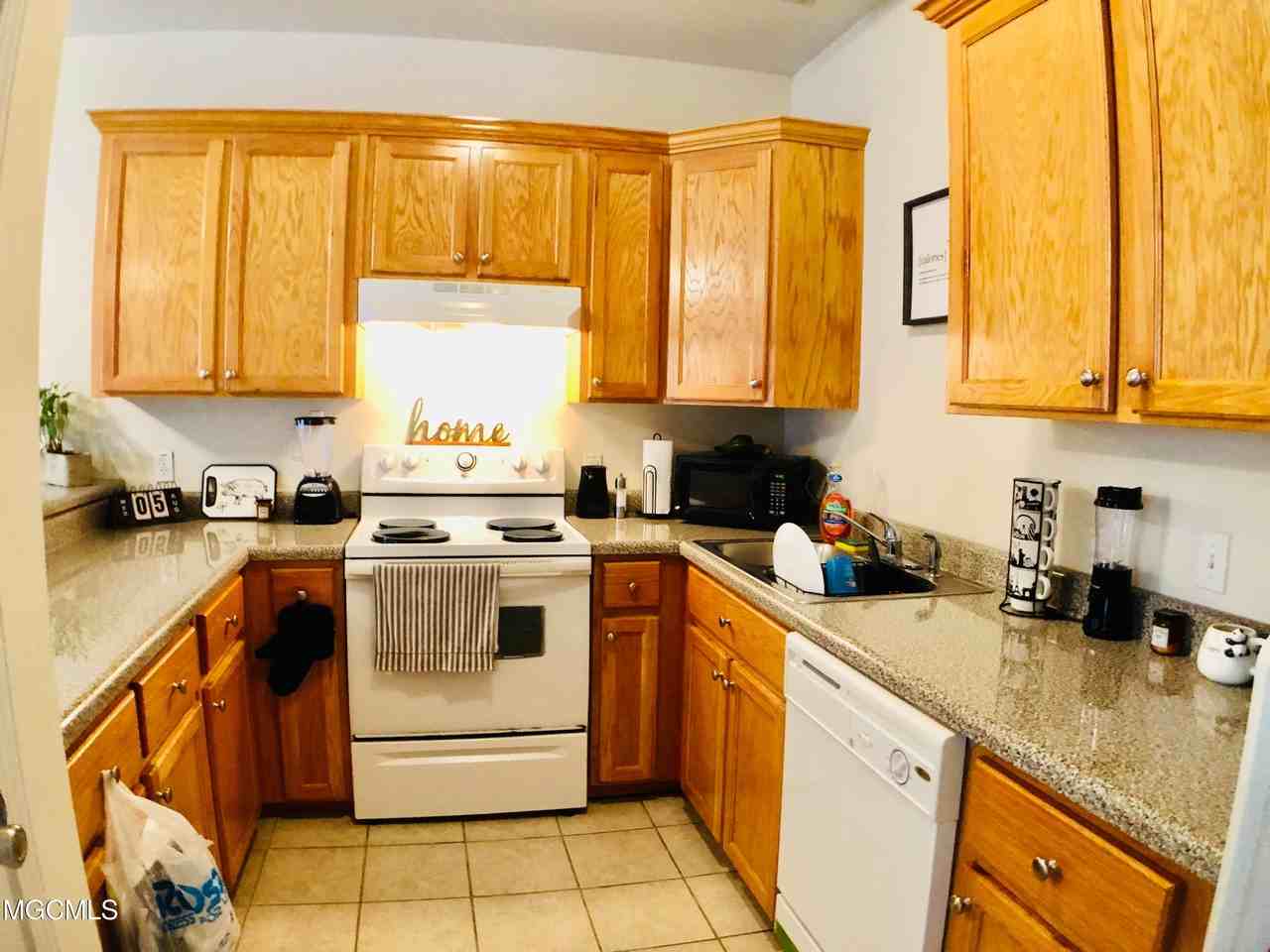 15812 Adam Rd - Photo 5 of 21