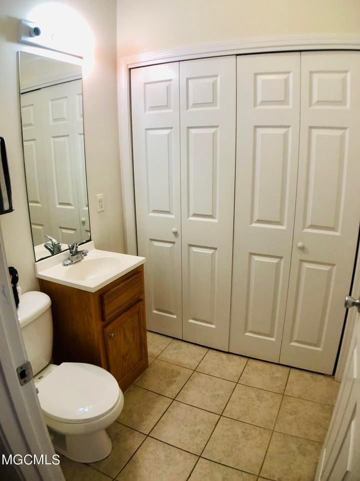 15812 Adam Rd - Photo 7 of 21