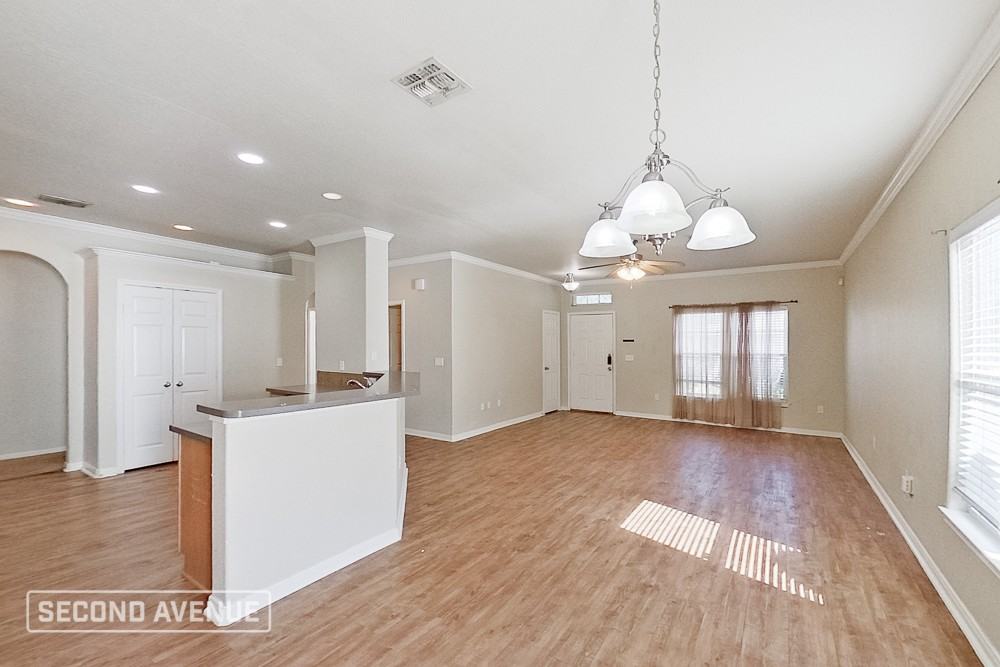 2525 Whirlwind St - Photo 2 of 18