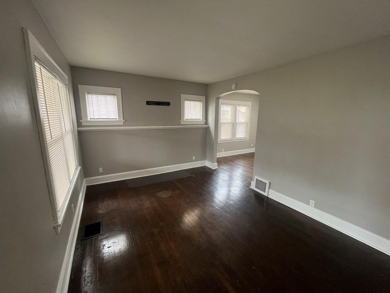 825 Smith Ave Nw - Photo 4 of 32