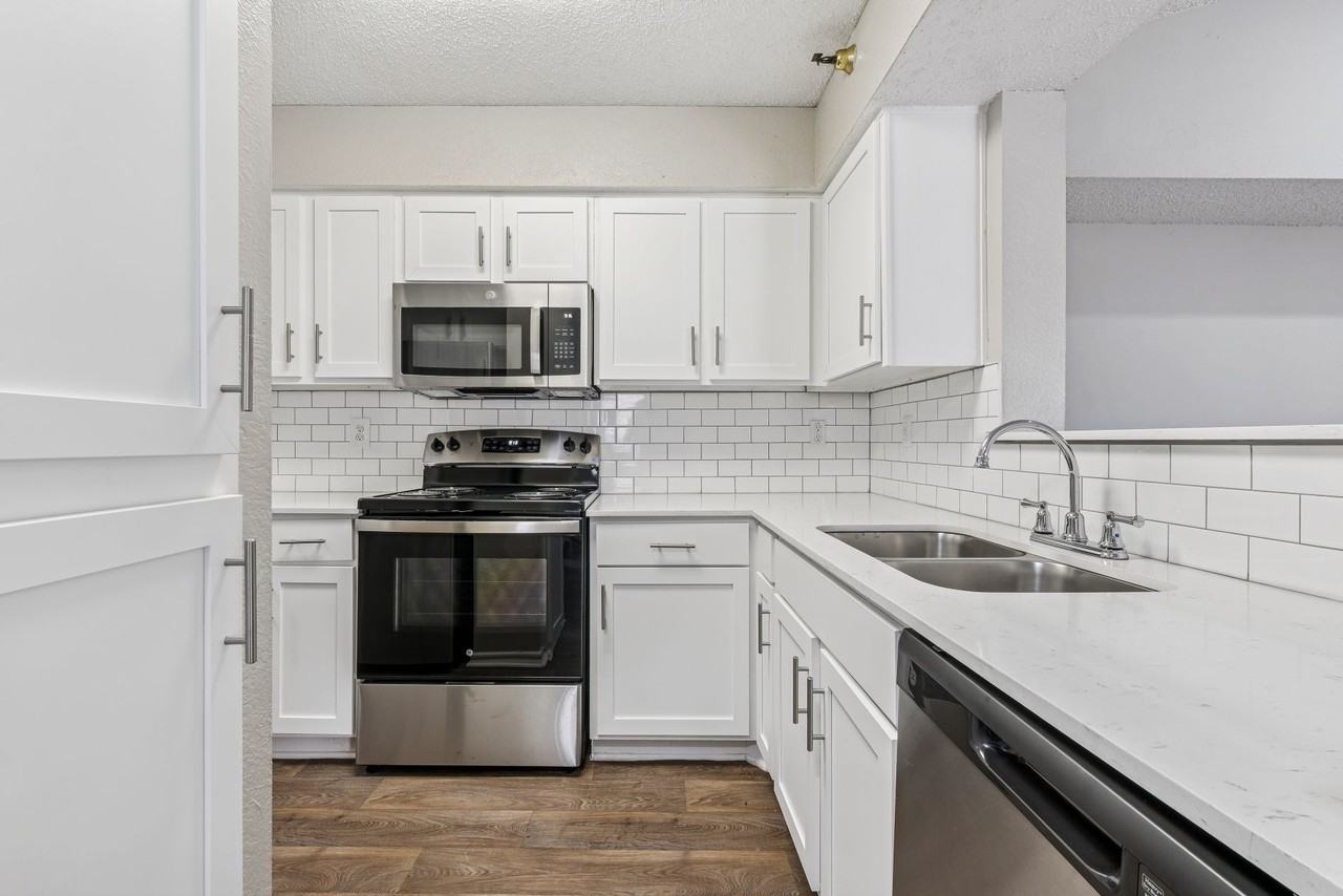 Jefferson Place - Photo 3 of 50