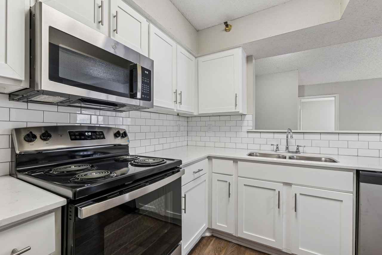 Jefferson Place - Photo 4 of 50