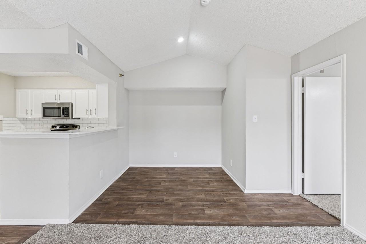 Jefferson Place - Photo 6 of 50