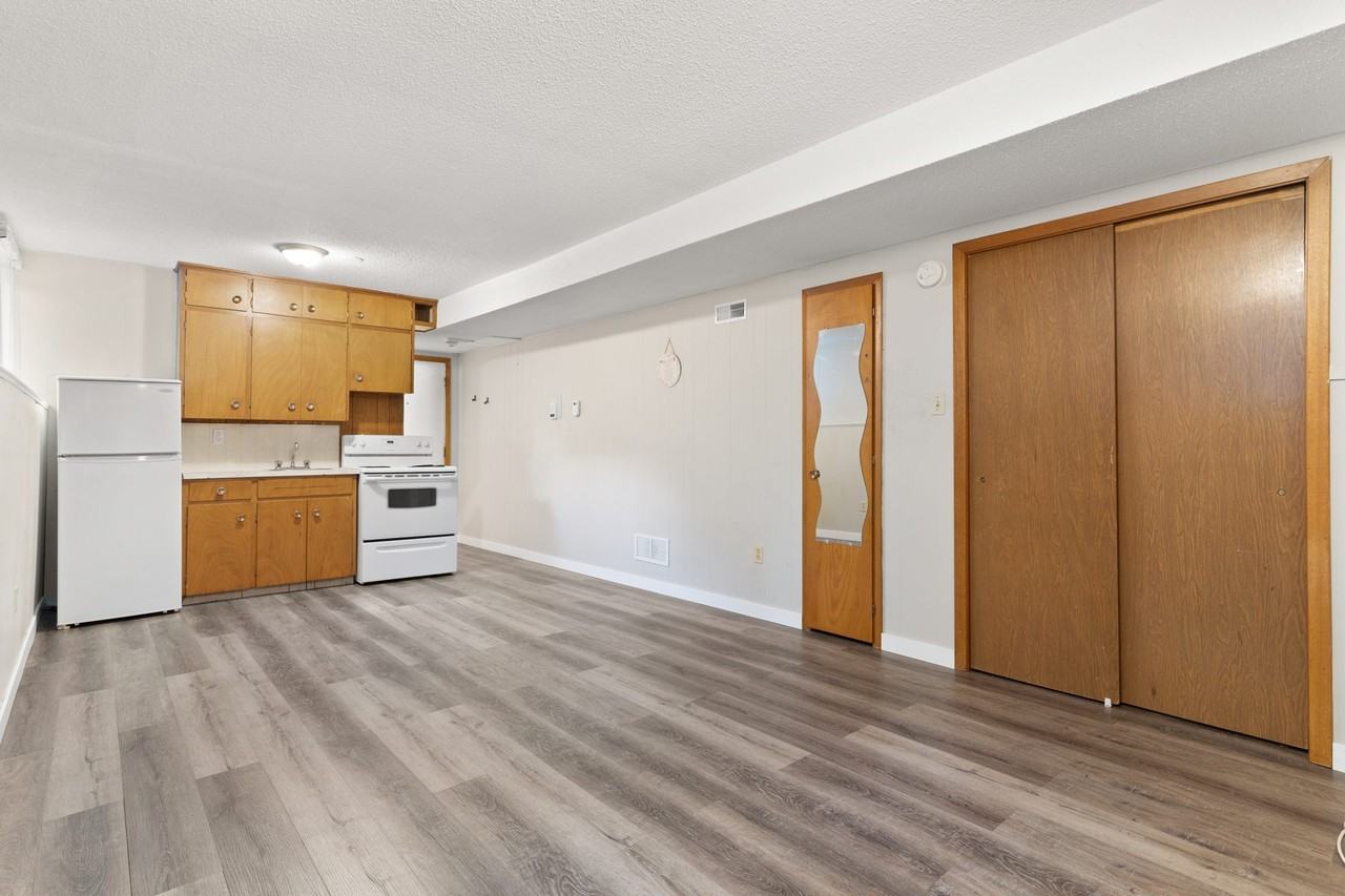 824 McIntosh Street - Photo 2 of 15