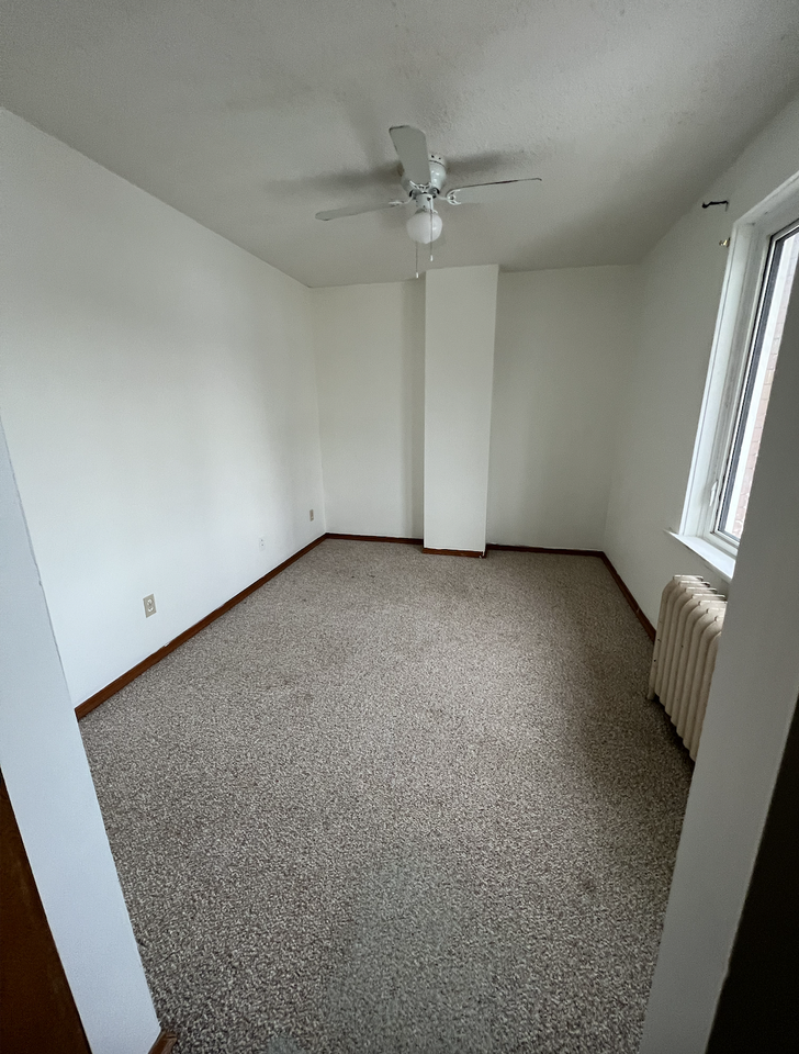 2346 Winnipeg Street - Photo 3 of 6