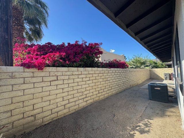 51225 Eisenhower Dr - Photo 3 of 17