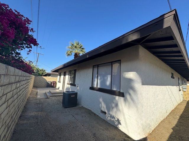 51225 Eisenhower Dr - Photo 6 of 17