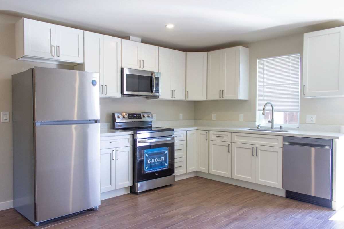 88 Bayview Ave ##A - Photo 4 of 22