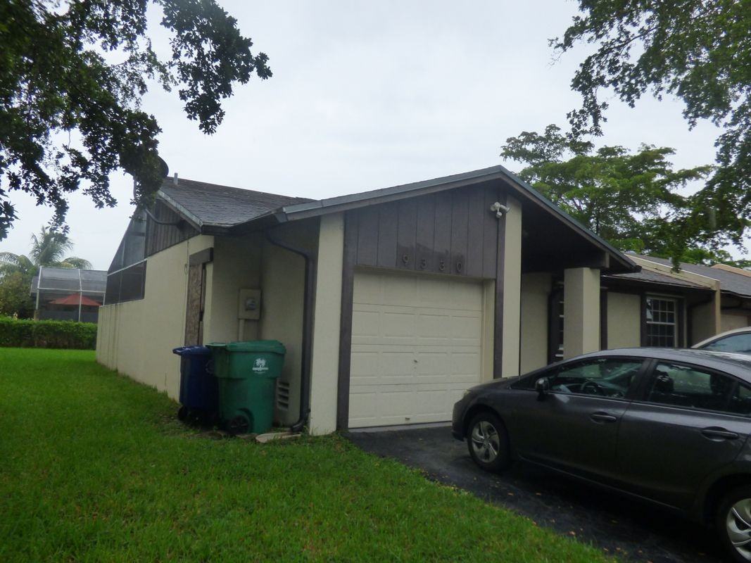 9330 E Elm Ln - Photo 3 of 31