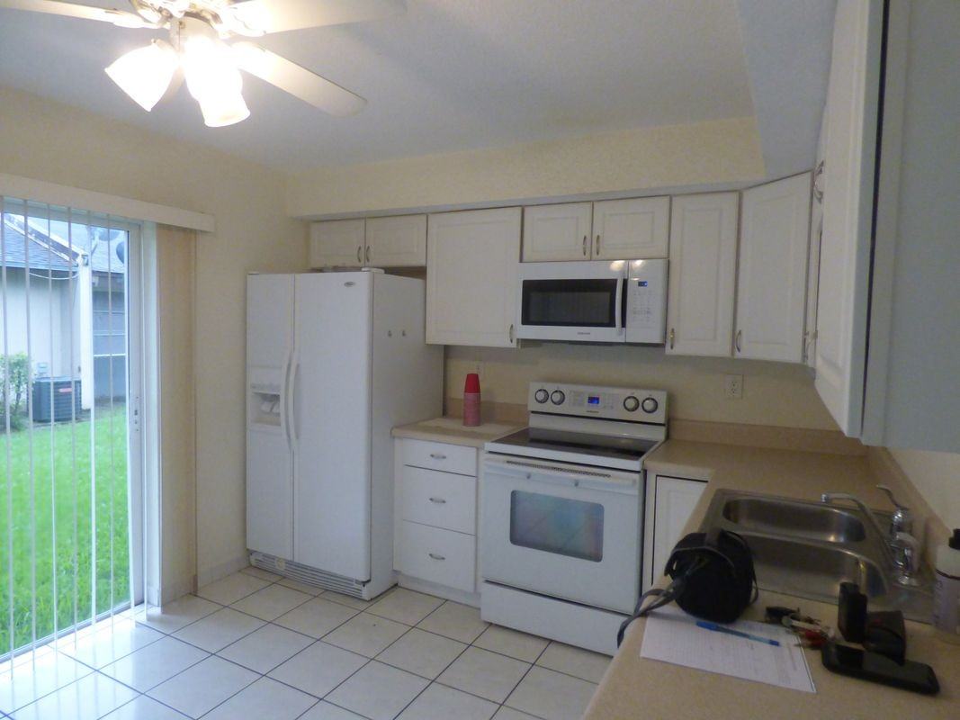 9330 E Elm Ln - Photo 4 of 31