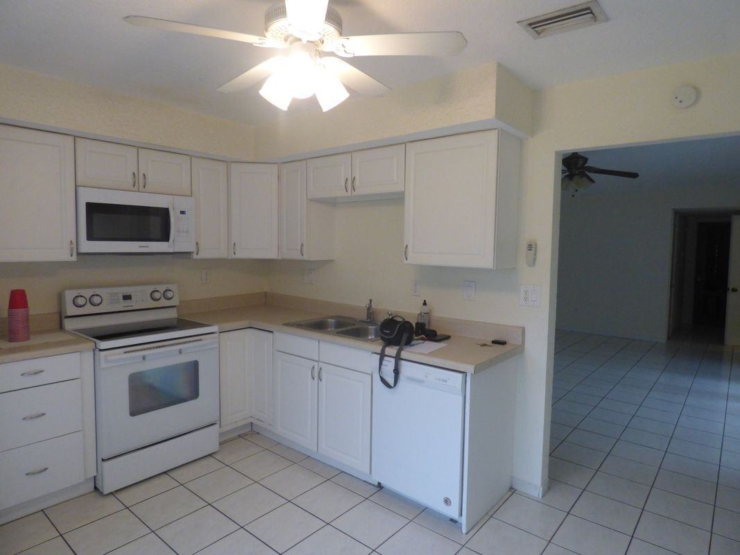 9330 E Elm Ln - Photo 5 of 31