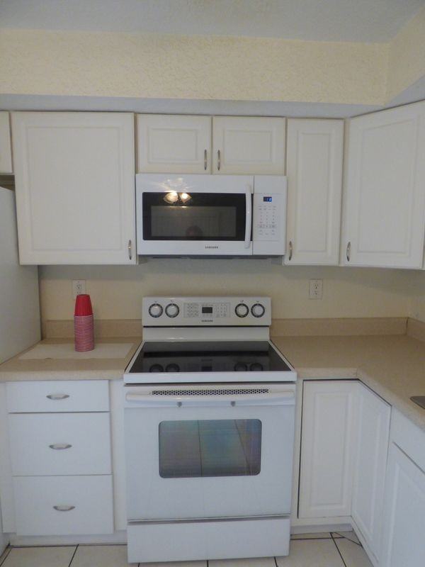 9330 E Elm Ln - Photo 7 of 31