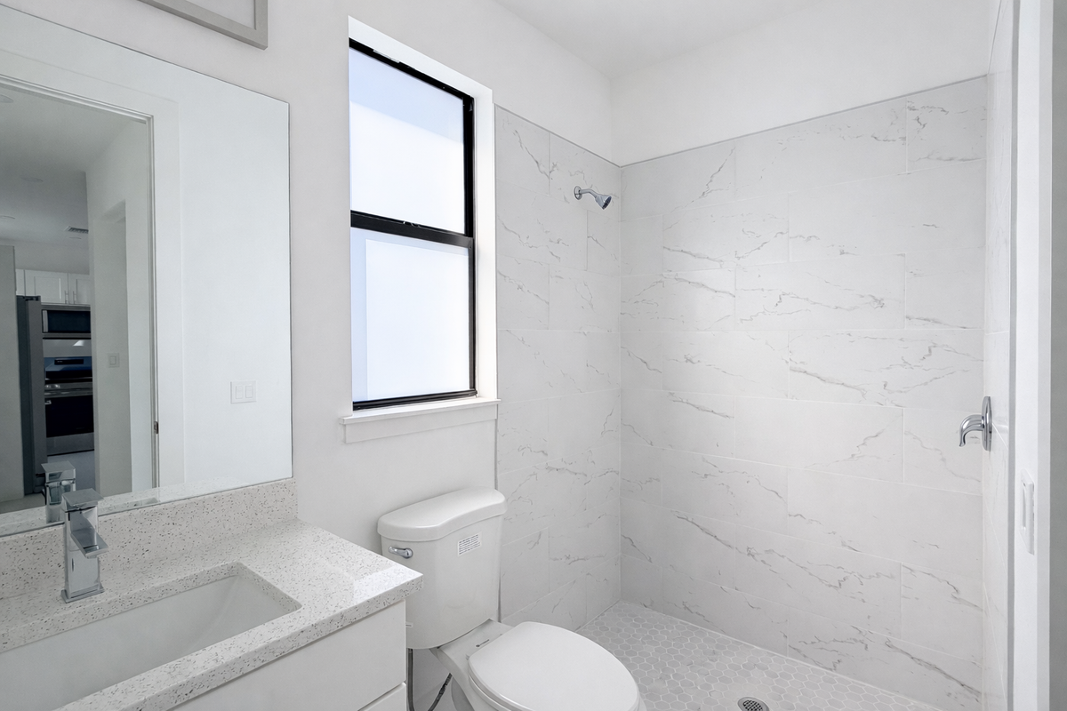 830 Holmes Ave - Photo 3 of 8