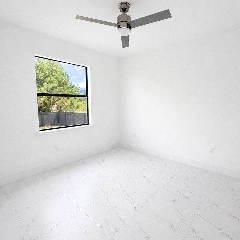 2416 Xelda Ave N - Photo 4 of 7