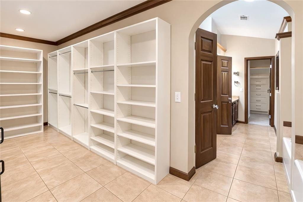 1980 Champions Pkwy - Photo 7 of 21