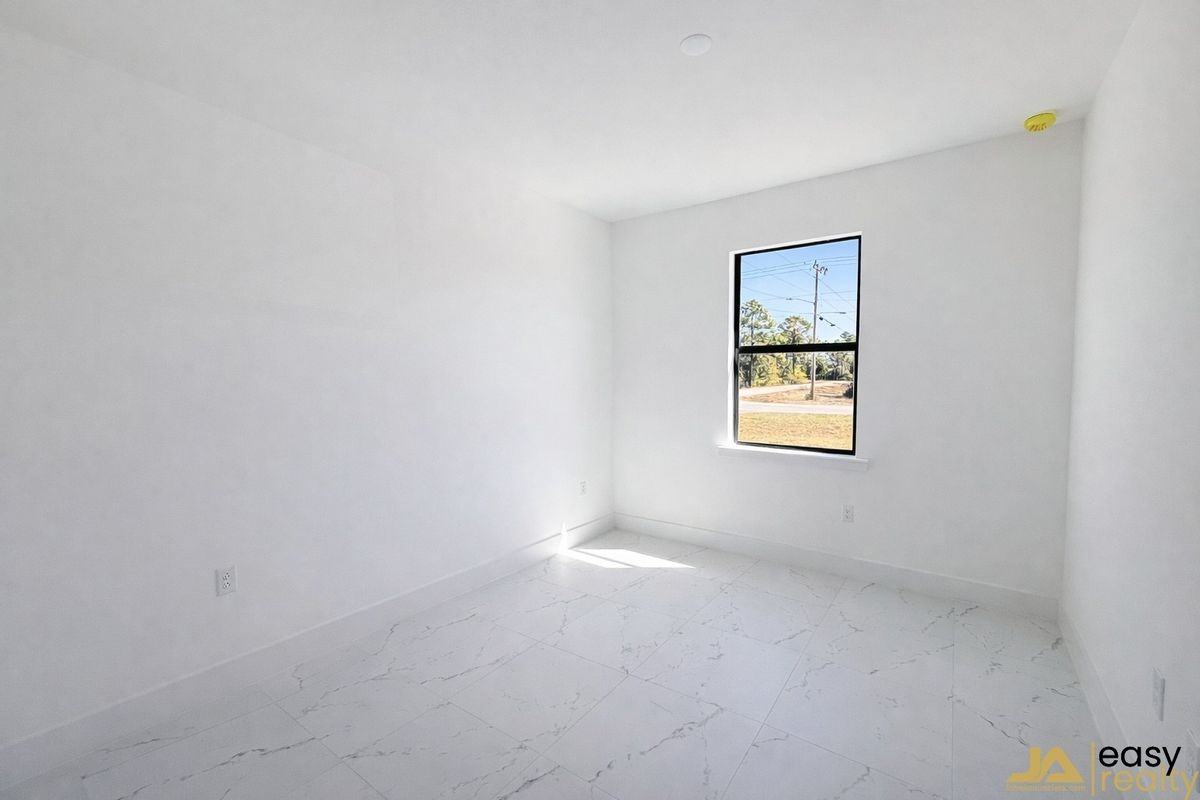 936 Homestead Rd S - Photo 3 of 10