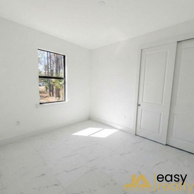 938 Homestead Rd S - Photo 4 of 8