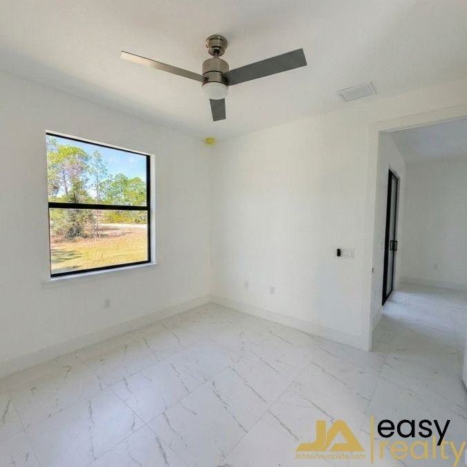 938 Homestead Rd S - Photo 5 of 8