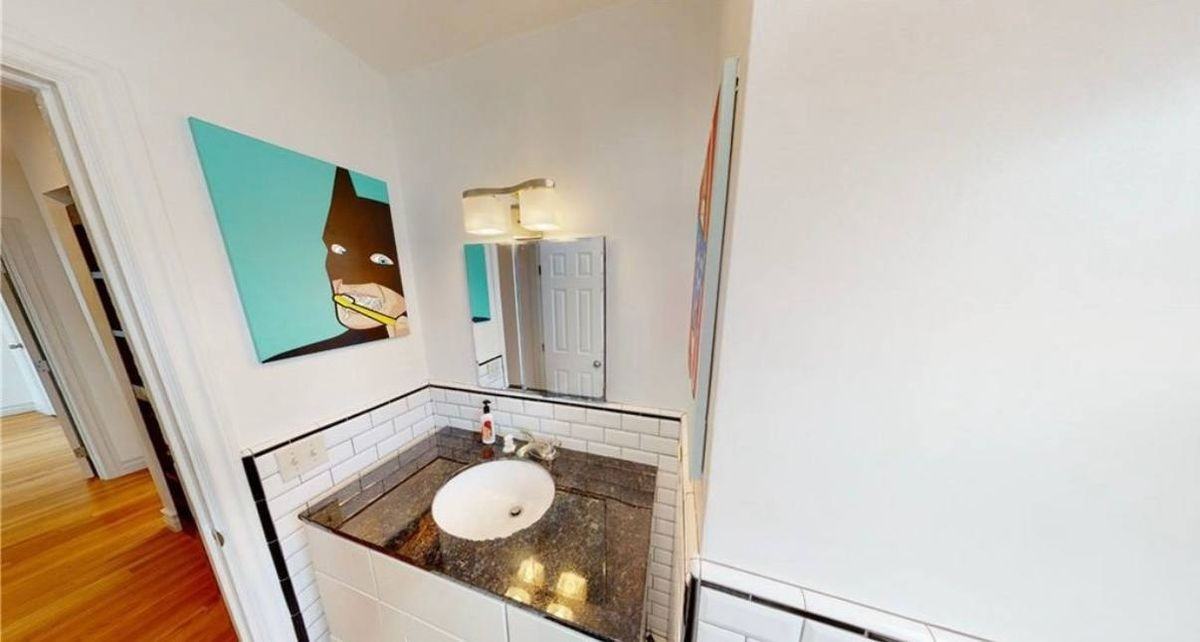 7418 Farmdale Ave - Photo 7 of 18