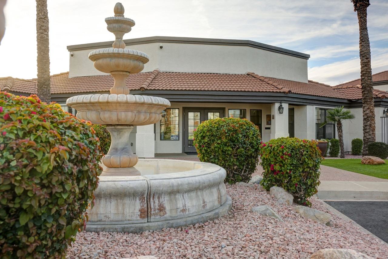 San Martin Apartments - Photo 2 of 27