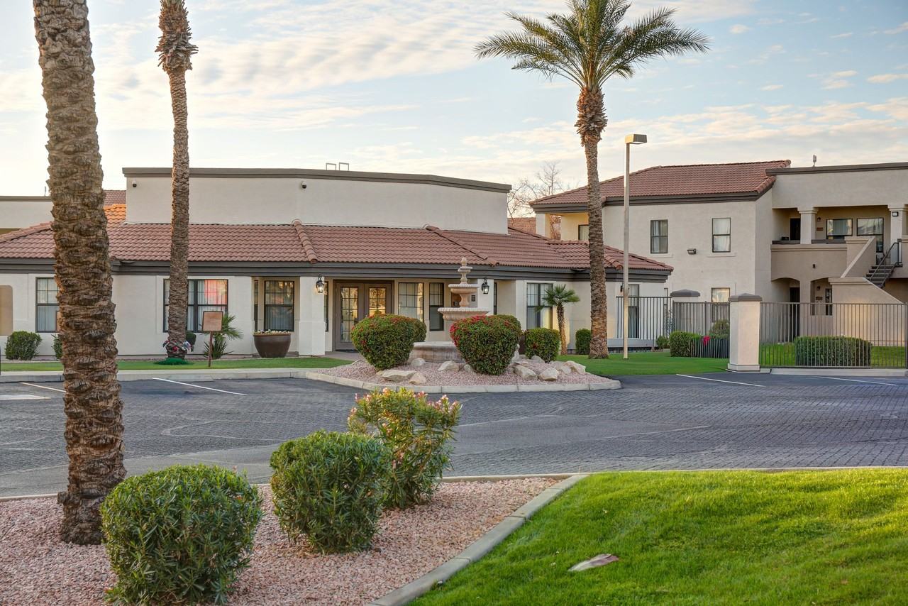 San Martin Apartments - Photo 7 of 27