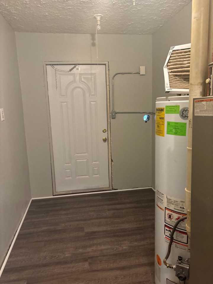 4209 Narcissus Dr - Photo 2 of 6