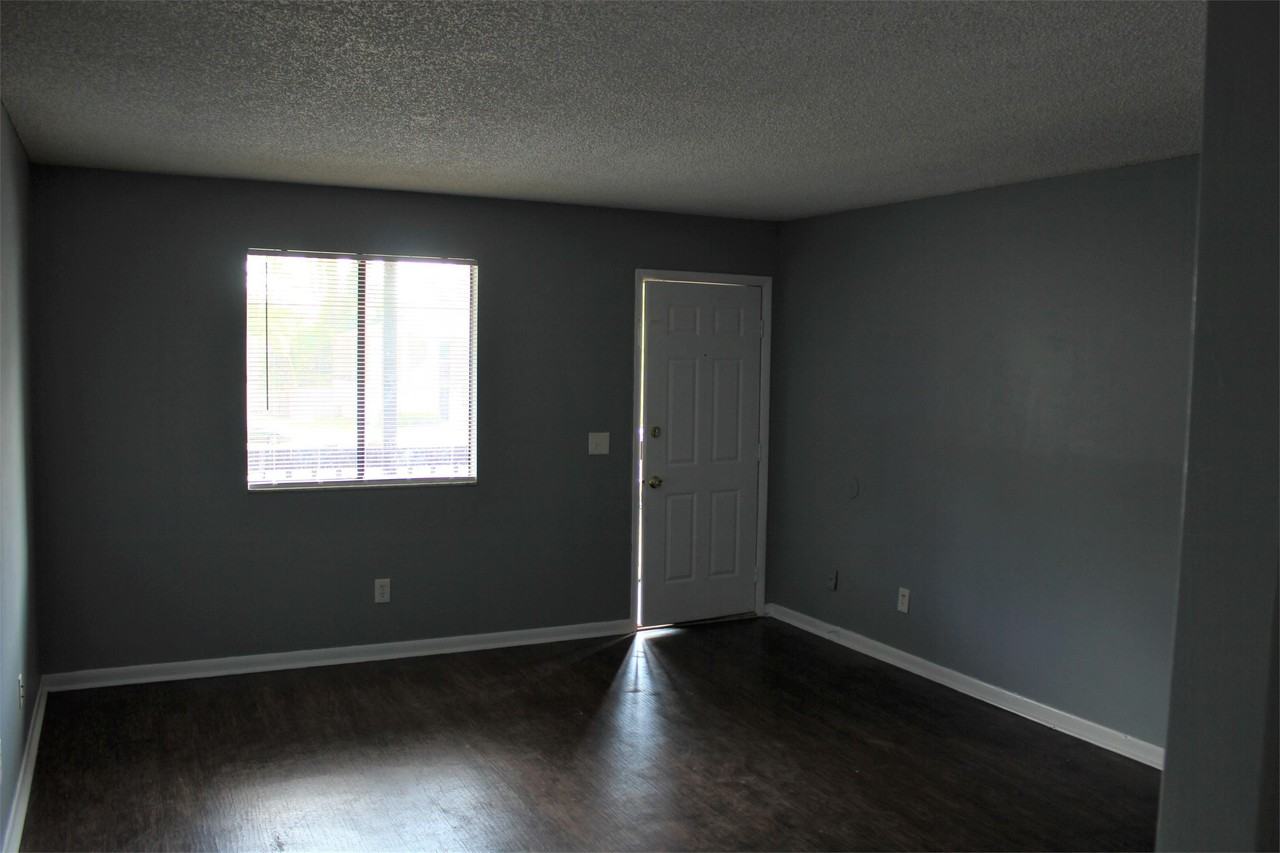 5136 Westchase Ct #2 - Photo 3 of 10