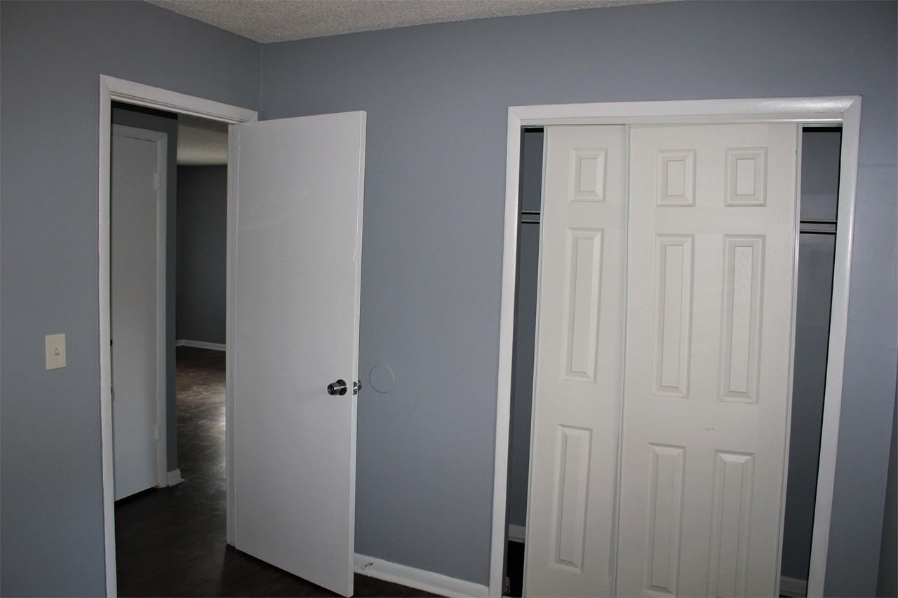 5136 Westchase Ct #2 - Photo 3 of 10