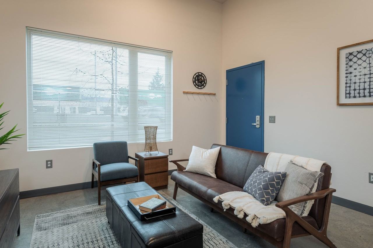 Dean River Apartments - Photo 5 of 23