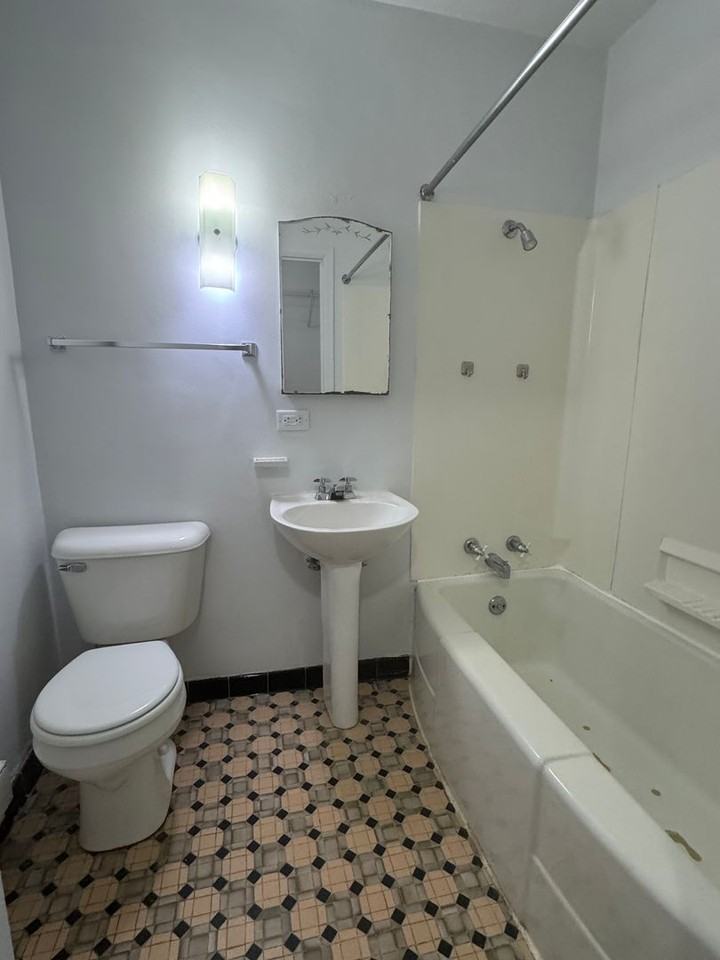 Summit Apartments - Photo 4 of 44