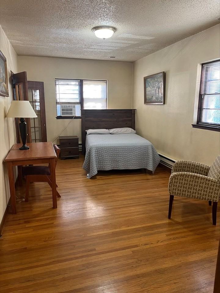 Summit Apartments - Photo 7 of 18