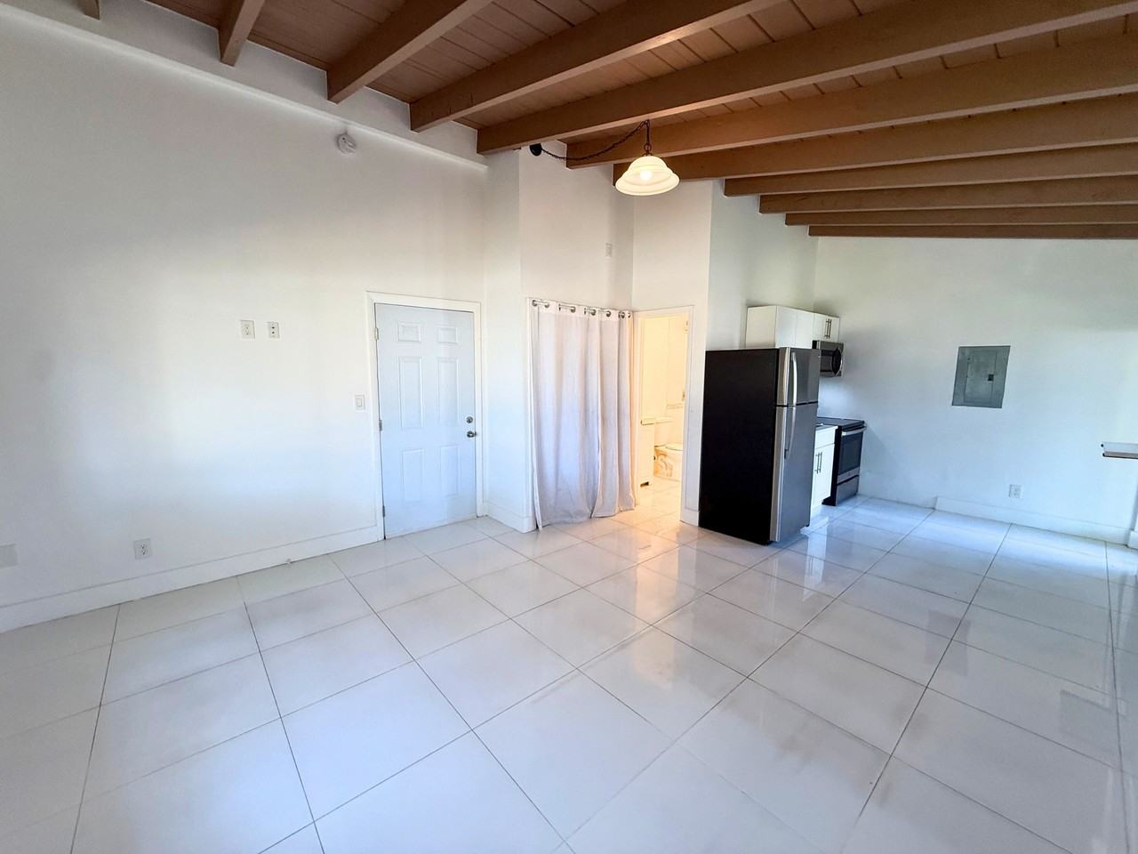 1205 N 15th Ct - Photo 7 of 12