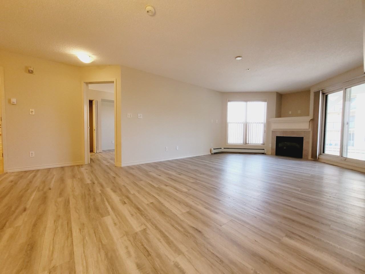 10311 111 St Nw - Photo 4 of 13