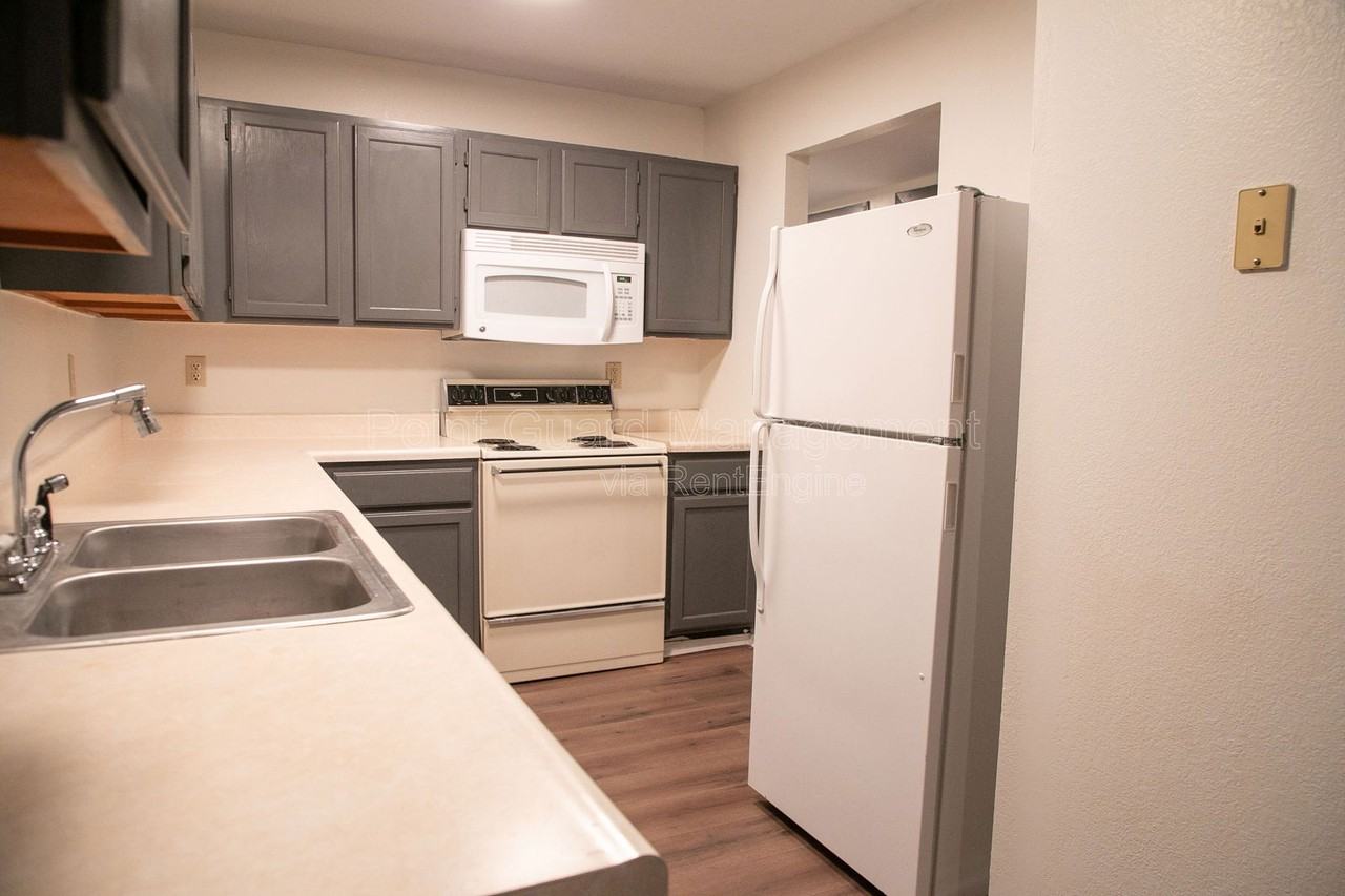 107 W Gold Coast Rd #30 - Photo 2 of 25