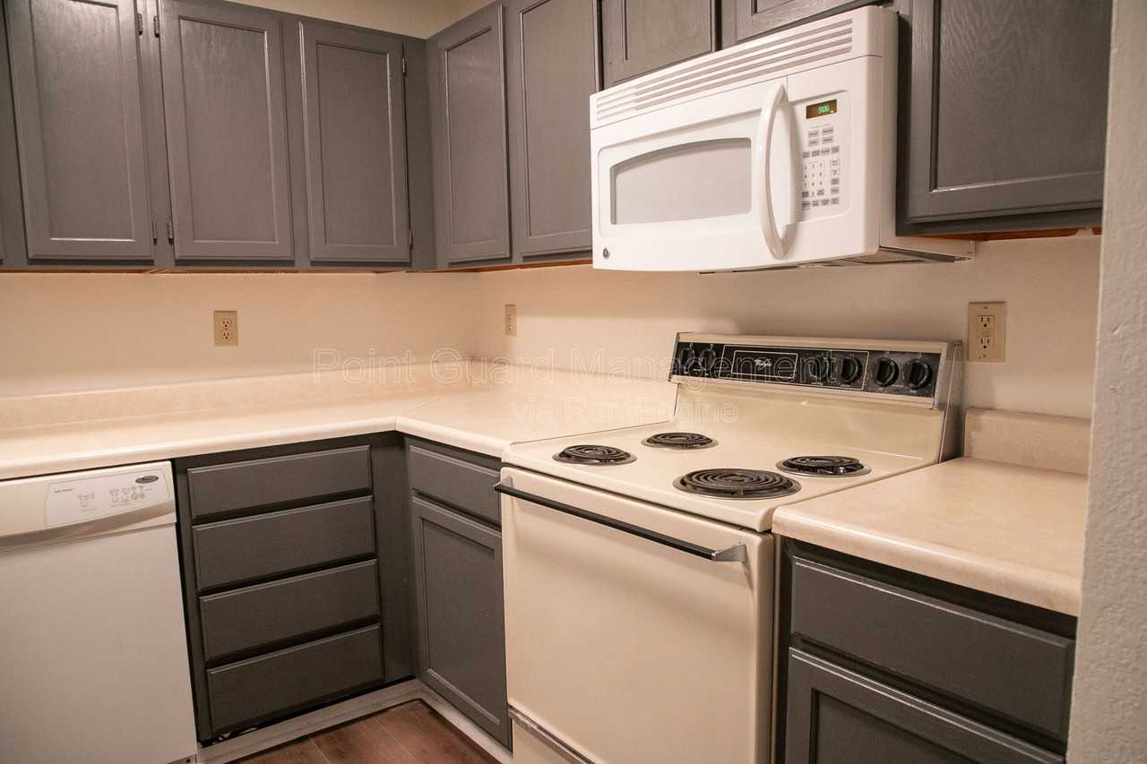 107 W Gold Coast Rd #30 - Photo 3 of 25