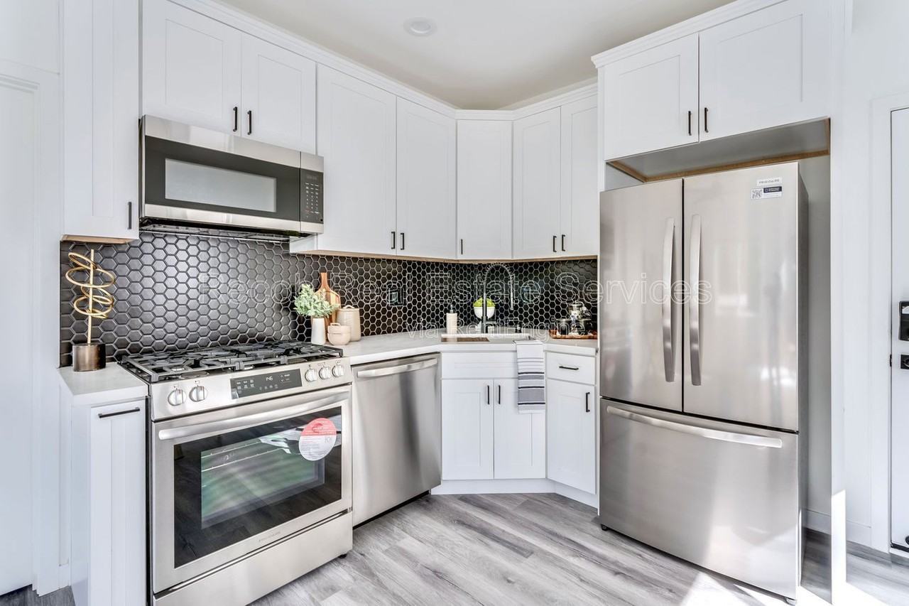 4506 Moraga Ave #1 - Photo 4 of 21