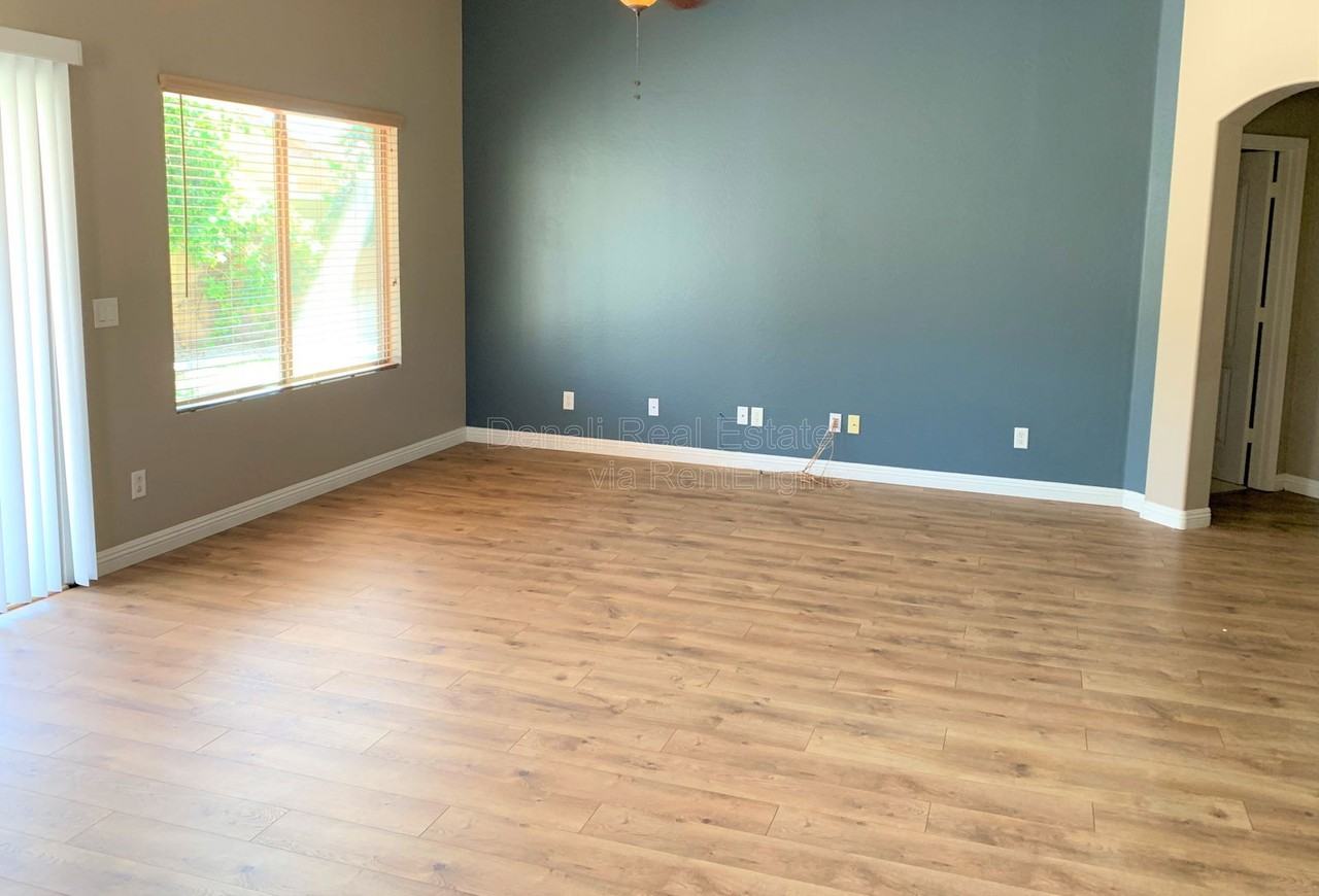 1273 N Exeter St - Photo 6 of 23