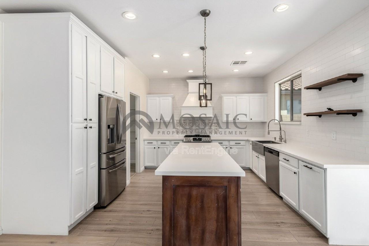 44196 W Askew Dr - Photo 5 of 28