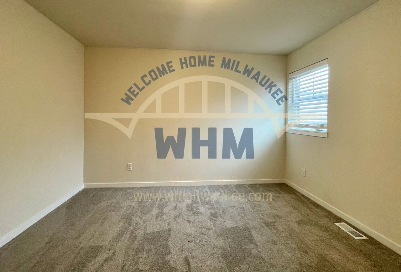 2935 N 186th St - Photo 4 of 10