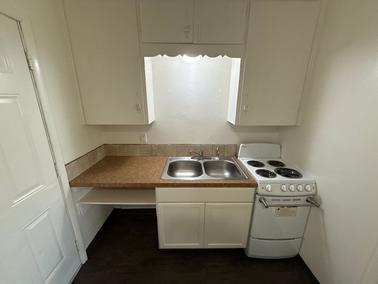 239 Kearney St S - Photo 6 of 14