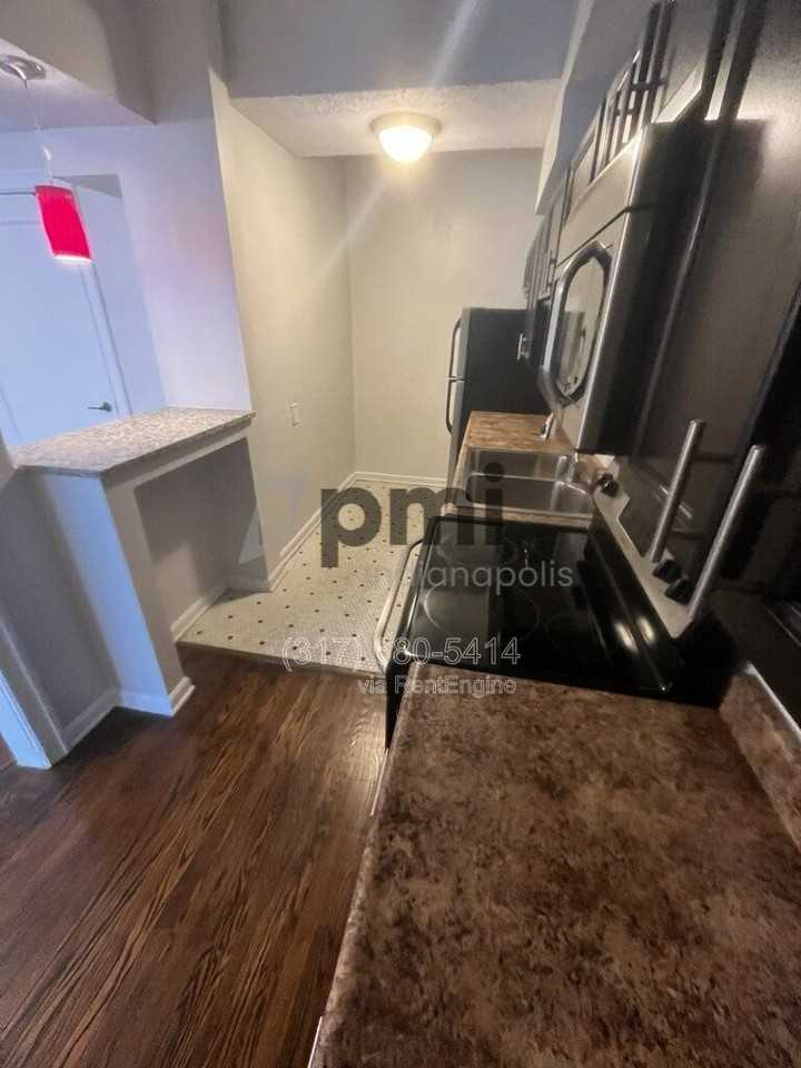 1 W 28th St #505 - Photo 4 of 20