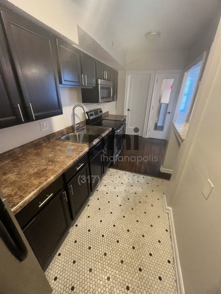 1 W 28th St #505 - Photo 3 of 20