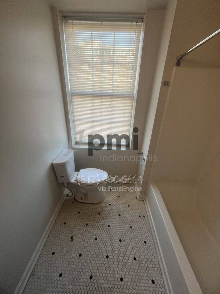 1 W 28th St #505 - Photo 5 of 20