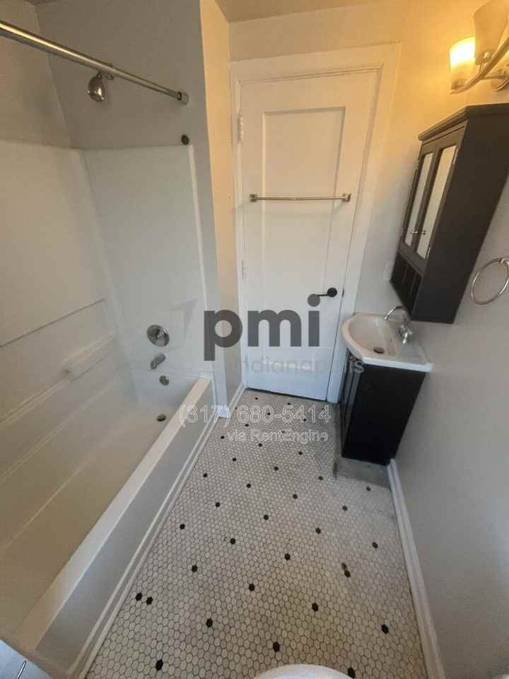 1 W 28th St #505 - Photo 6 of 20