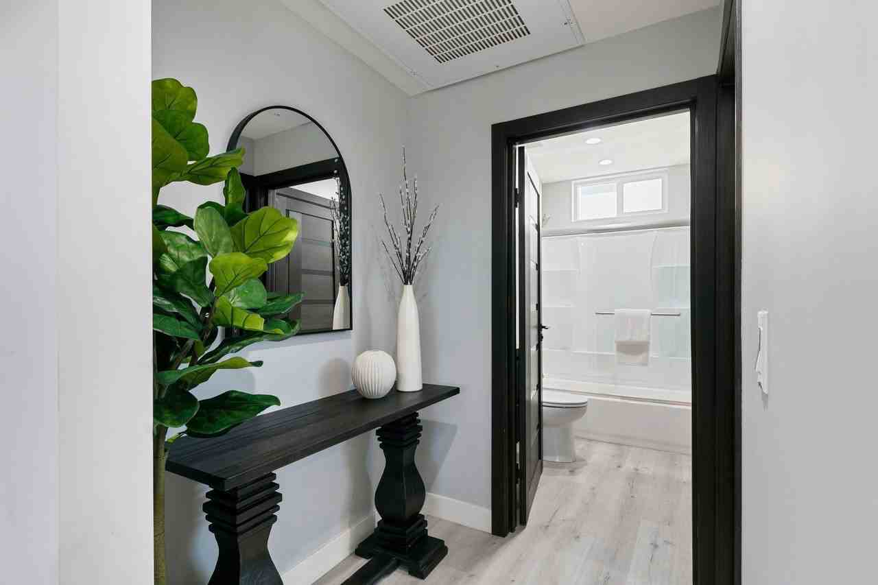 13637 Fellows Ave #25 - Photo 2 of 41