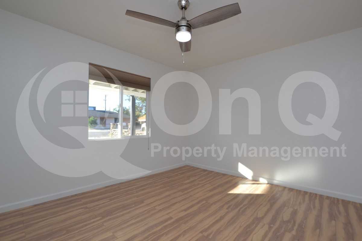 2623 N 70th St - Photo 4 of 9