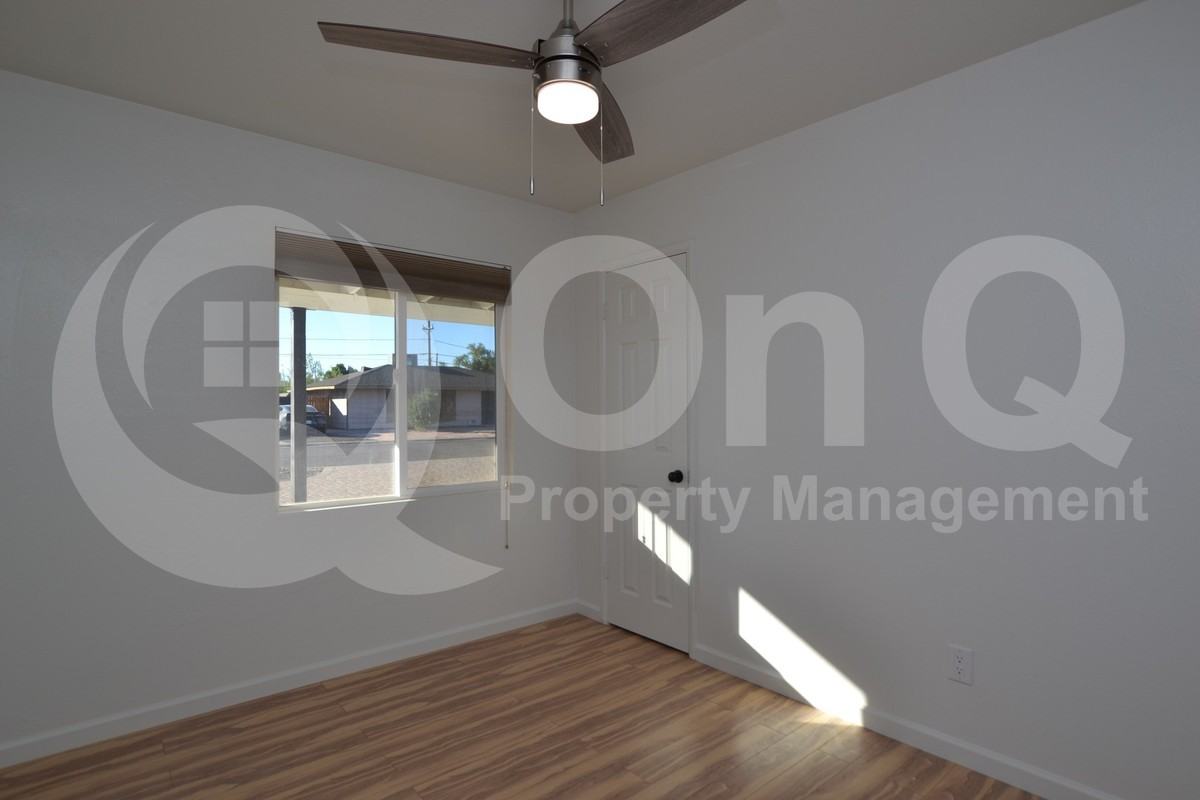 2623 N 70th St - Photo 5 of 9