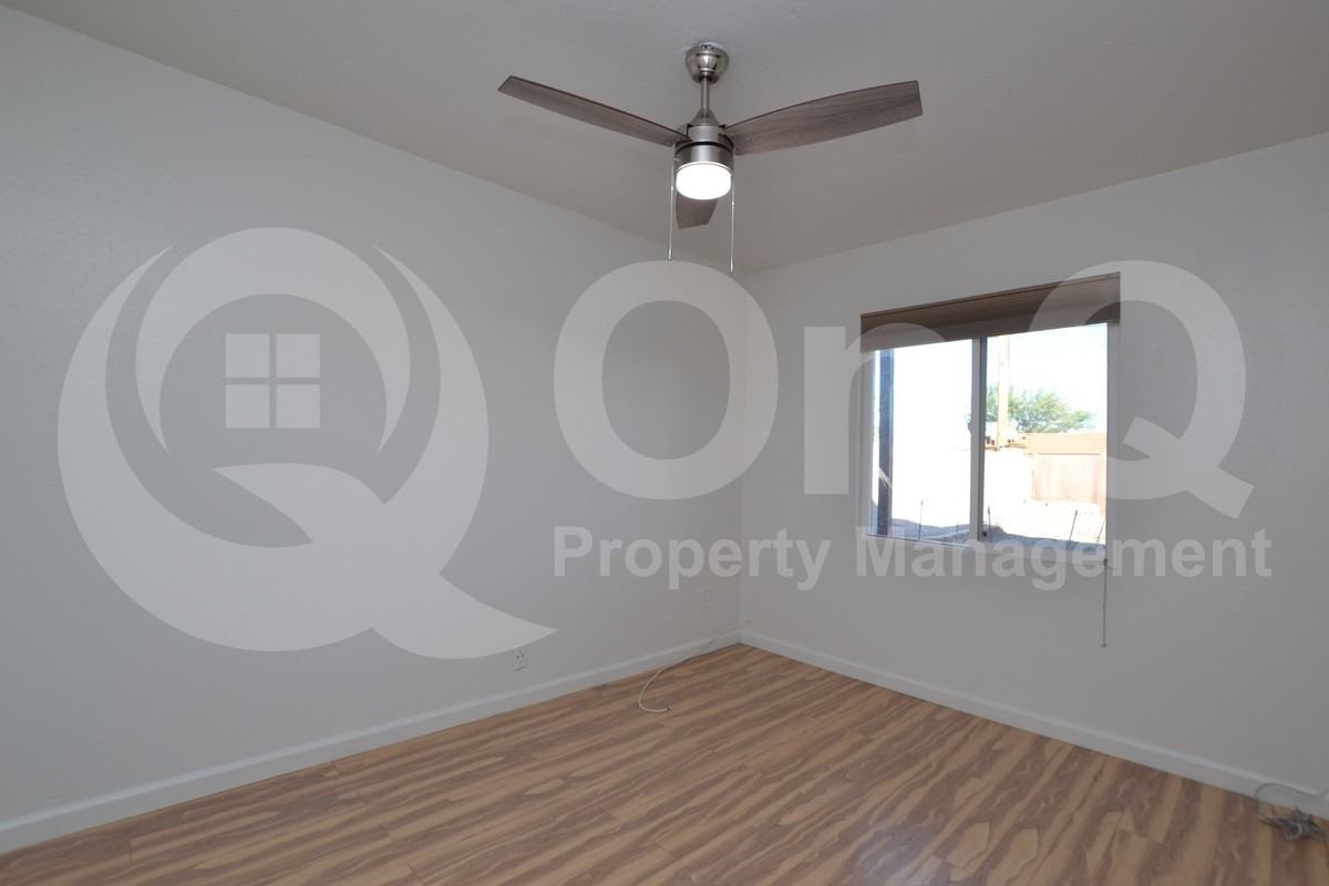 2623 N 70th St - Photo 6 of 9